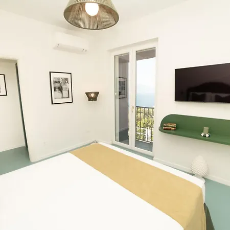 Borgo Mezzo Monte With Concierge, Panoramic Sea Views And Rooftop Jacuzzi By Feeling Italy * Península Sorrentina