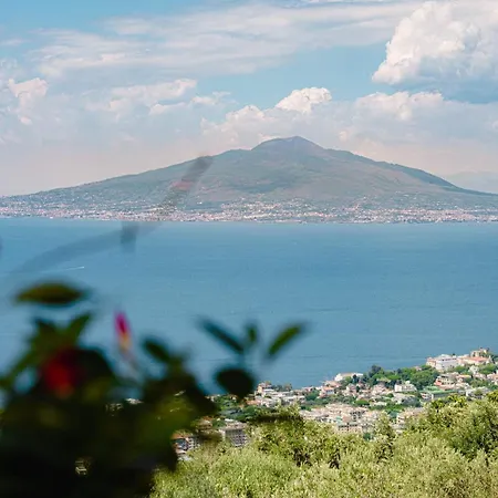 Apartamento Borgo Mezzo Monte With Concierge, Panoramic Sea Views And Rooftop Jacuzzi By Feeling Italy Península Sorrentina