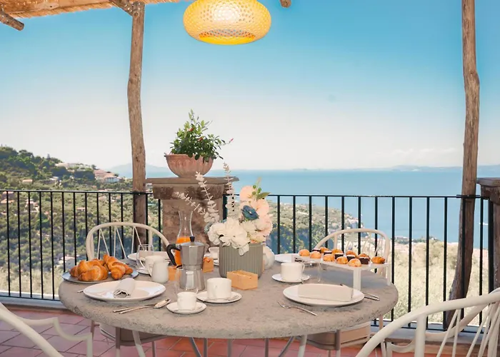 Apartment Borgo Mezzo Monte With Concierge, Panoramic Sea Views And Rooftop Jacuzzi By Feeling Italy *