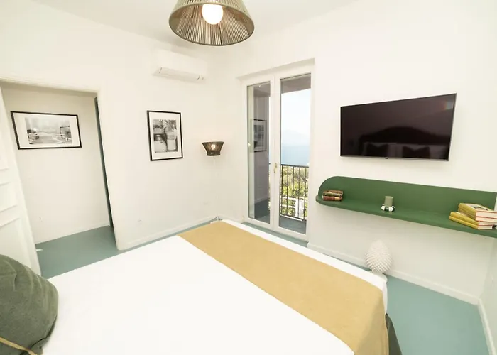 Borgo Mezzo Monte With Concierge, Panoramic Sea Views And Rooftop Jacuzzi By Feeling Italy * Sorrento